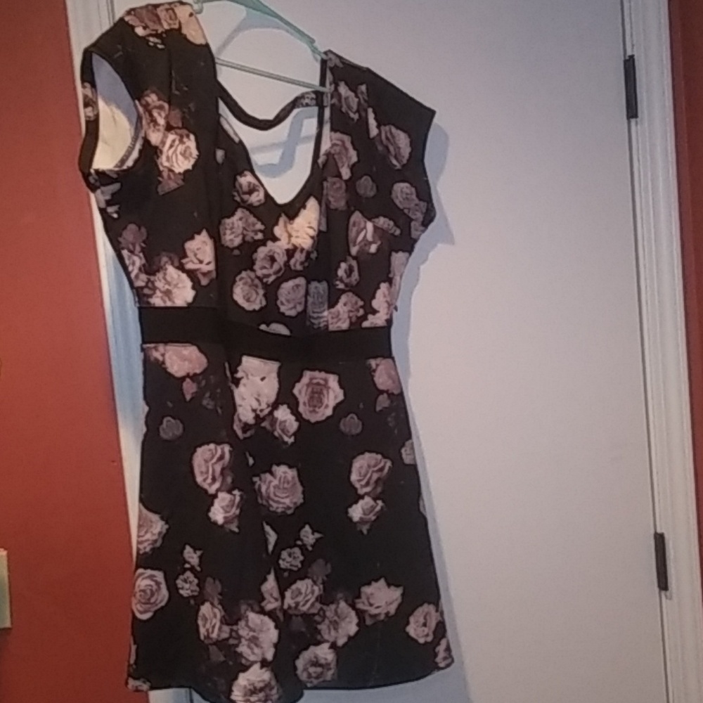Floral dress (never worn)